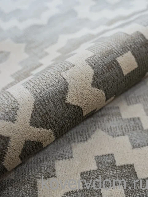 Ковер из вискозы и хлопка Royal Palace СКАНДИНАВИАН 14763 5363
