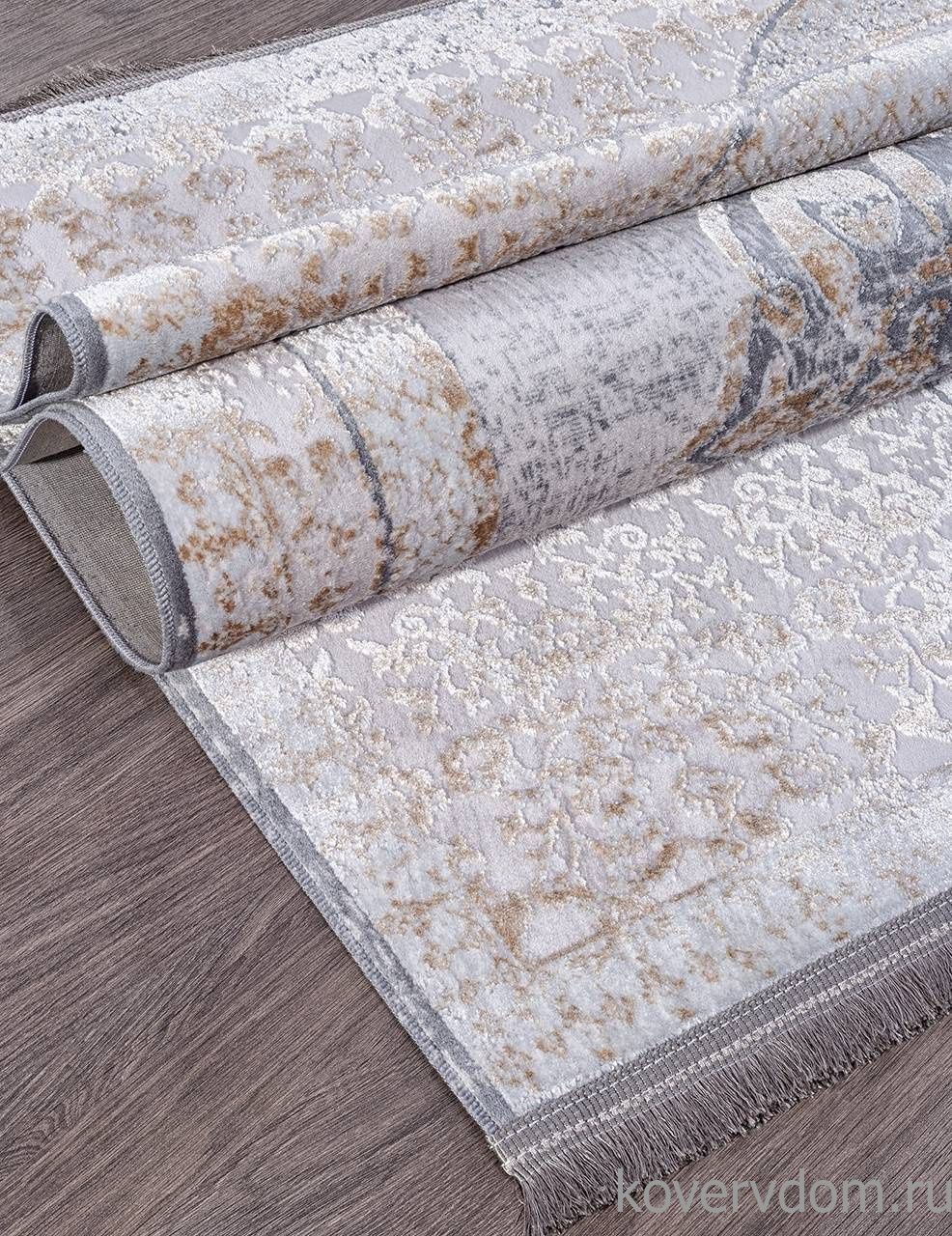 Ковер CAPRICE 8541 в дизайне